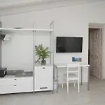 Deluxe In Amaca Angolo Di Paradiso Con Piscina Riscaldata E Sauna A Raggi Infrarossi بيت ضيافة أرتْساكينا