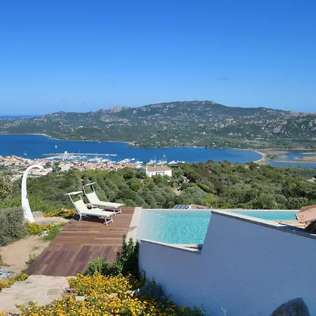 Stanza In Amaca Angolo Di Paradiso Piscina Riscaldata E Sauna Raggi Infrarossi Guest house Arzachena