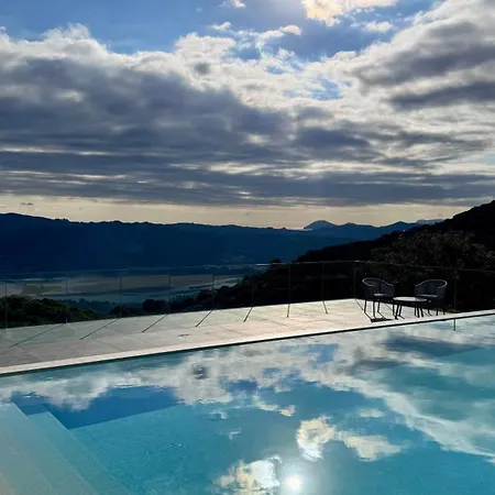 Deluxe In Amaca Angolo Di Paradiso Con Piscina Riscaldata E Sauna A Raggi Infrarossi بيت ضيافة أرتْساكينا