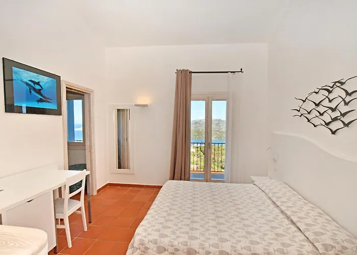 Stanza In Amaca Angolo Di Paradiso Piscina Riscaldata E Sauna Raggi Infrarossi 4* Arzachena