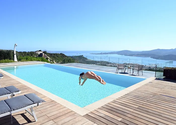 Casa de hóspedes Stanza In Amaca Angolo Di Paradiso Piscina Riscaldata E Sauna Raggi Infrarossi Arzachena